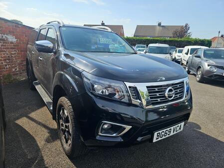 NISSAN NAVARA 2.3 dCi Tekna